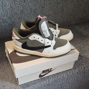 Nike Khaki and White Low-Top Sneakers